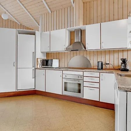 Stunning In With 4 Bedrooms And Sauna 度假居 *
