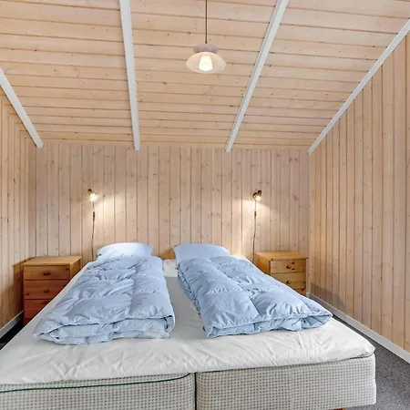 Stunning In With 4 Bedrooms And Sauna 度假居 *