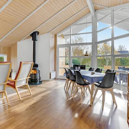 度假居 Stunning In With 4 Bedrooms And Sauna 哈泽斯莱乌